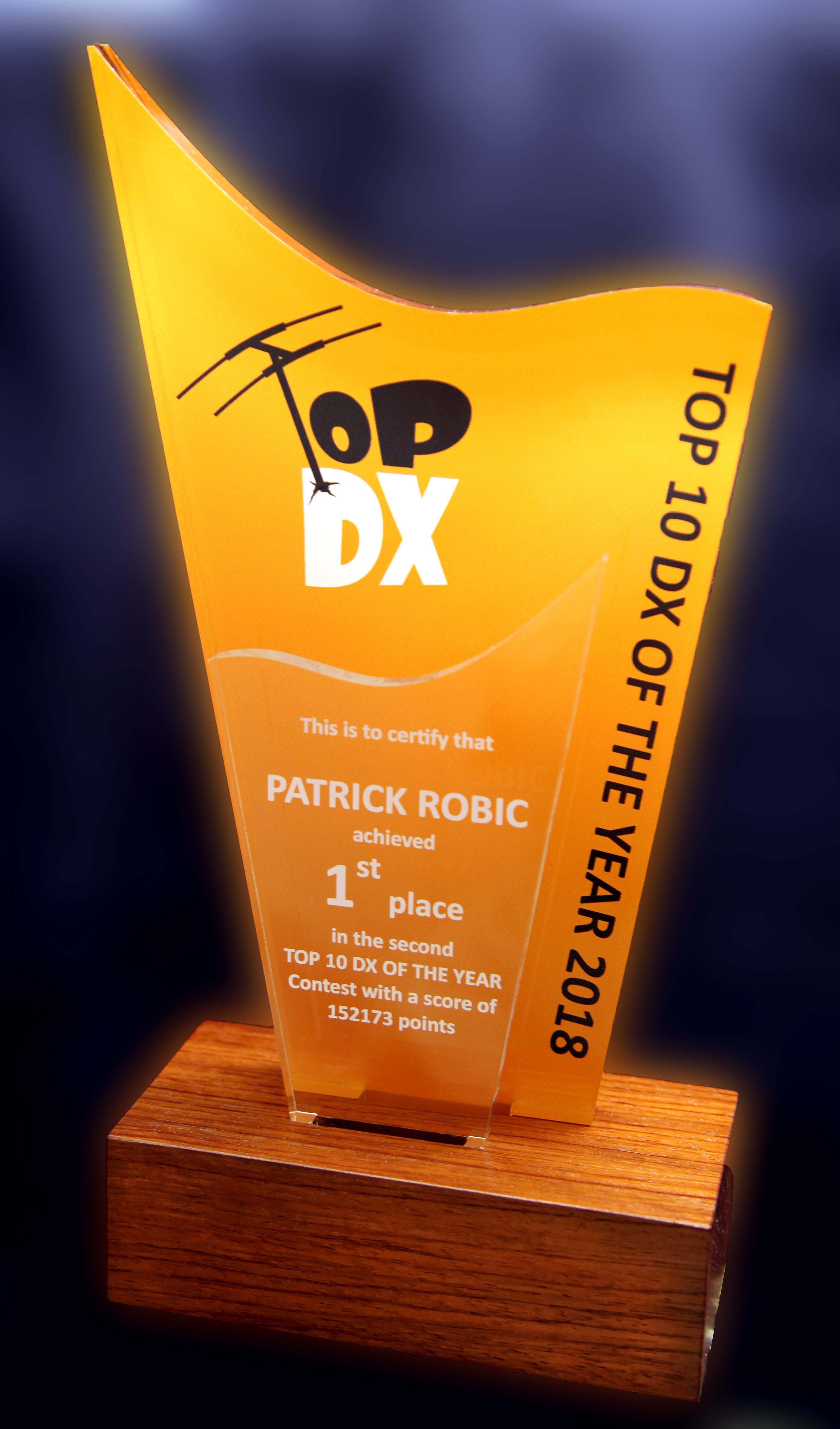 TOP 10 DX OF THE YEAR 2018 TROPHY